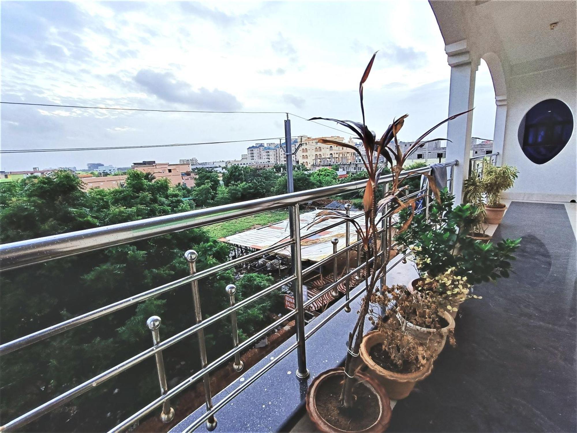 Goroomgo Krishna Residency Puri Near Sea Beach - Spacious Room With Excellent Service Awarded - Best Seller المظهر الخارجي الصورة